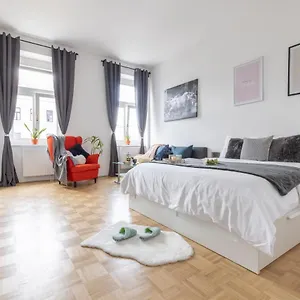 central-station-apartment.vienna-besthotels.com/